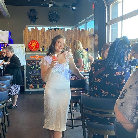 💗ABOUT ME💗 - Picture 2 of 6